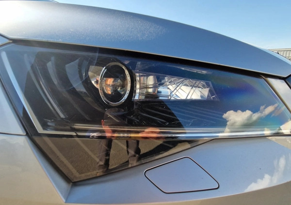 Skoda Superb cena 70000 przebieg: 189106, rok produkcji 2018 z Kcynia małe 301